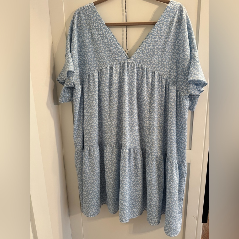 Peach Love California Light Blue Floral Dress